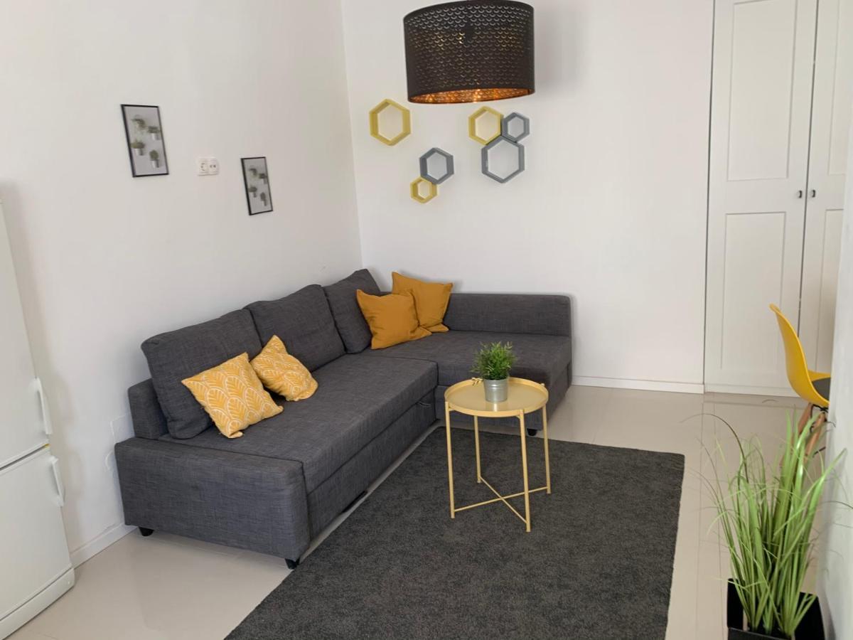 Apartments Luce โตรกีร์ ภายนอก รูปภาพ