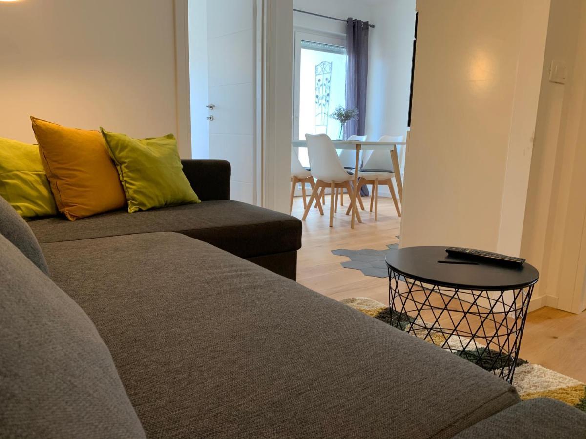 Apartments Luce โตรกีร์ ภายนอก รูปภาพ