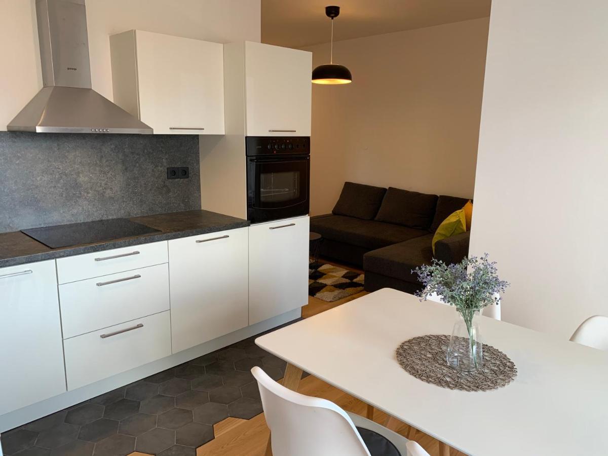 Apartments Luce โตรกีร์ ภายนอก รูปภาพ