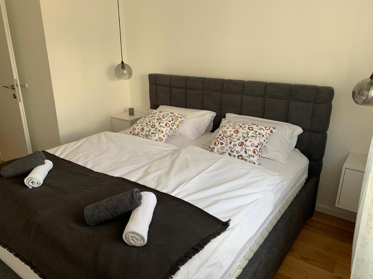 Apartments Luce โตรกีร์ ภายนอก รูปภาพ