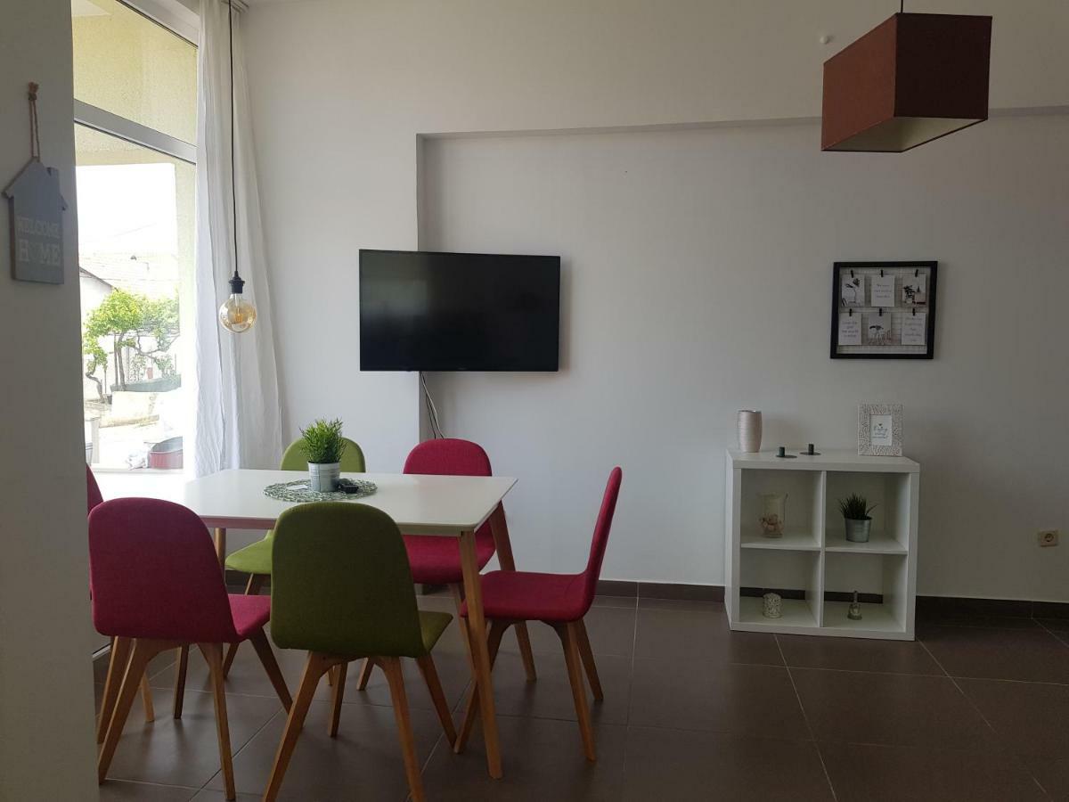 Apartments Luce โตรกีร์ ภายนอก รูปภาพ