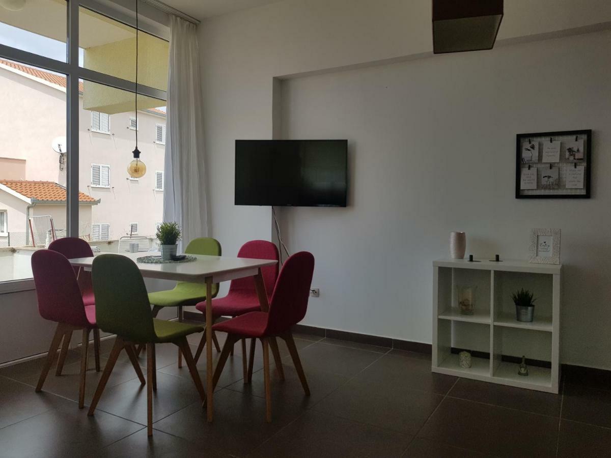 Apartments Luce โตรกีร์ ภายนอก รูปภาพ