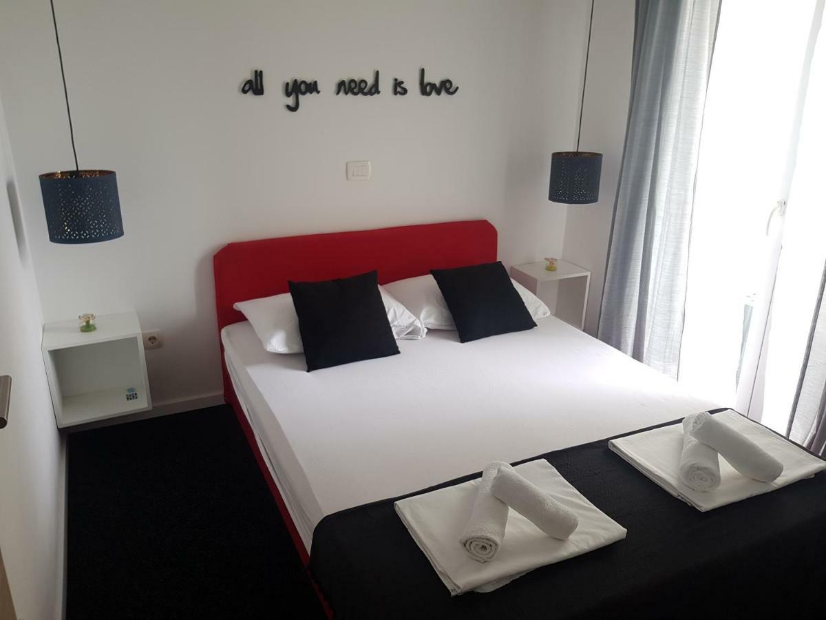 Apartments Luce โตรกีร์ ภายนอก รูปภาพ